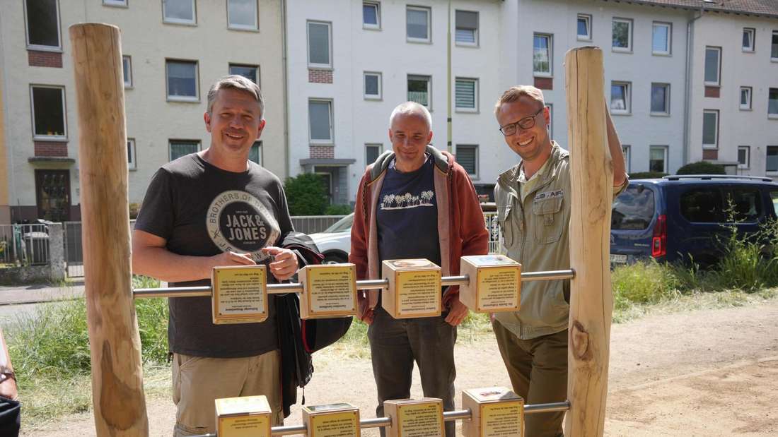Interaktive Lernstation mit beweglichen Holzelementen